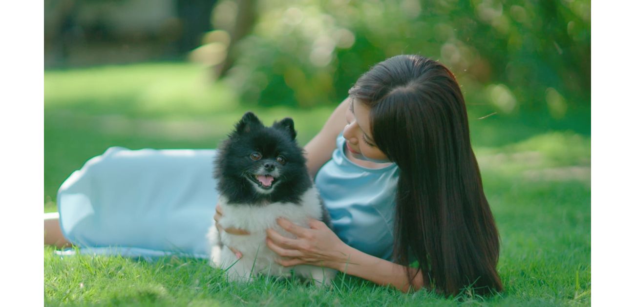 Một vài động tác "chạm" cho một buổi sáng thức tỉnh, đầy năng lượng