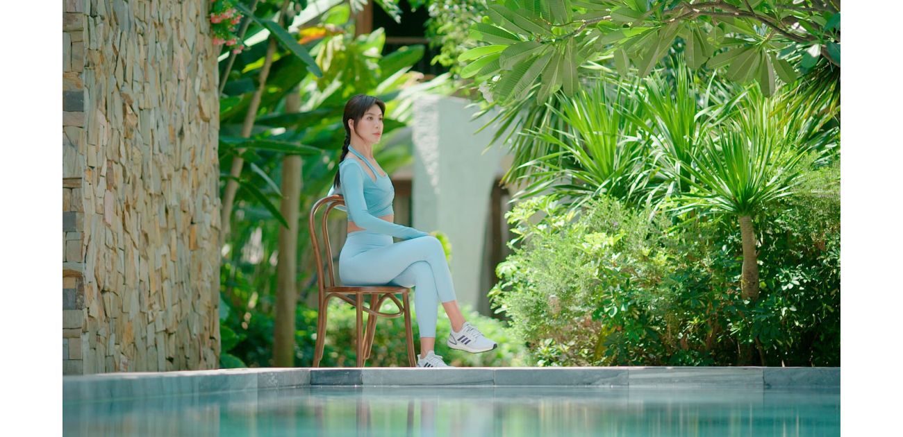 Yoga cùng Minh Tú để chạm vào đúng những "vùng yên" của tâm trí